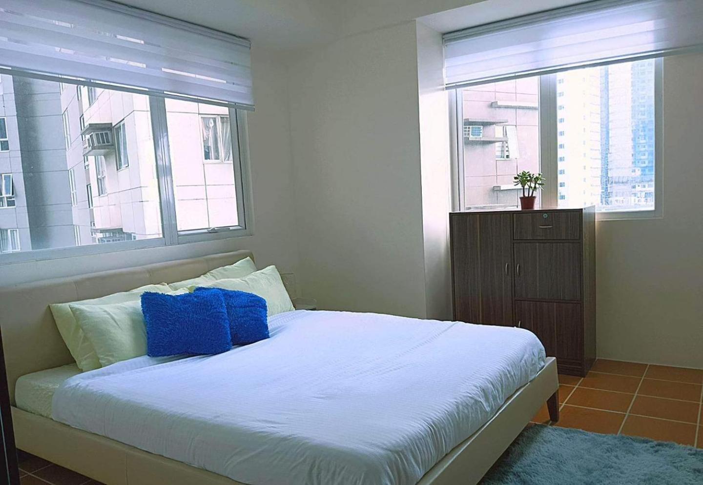 2br Pioneer Woodland Boni,mandaluyong Connected To Boni Mrt Station Mandaluyong