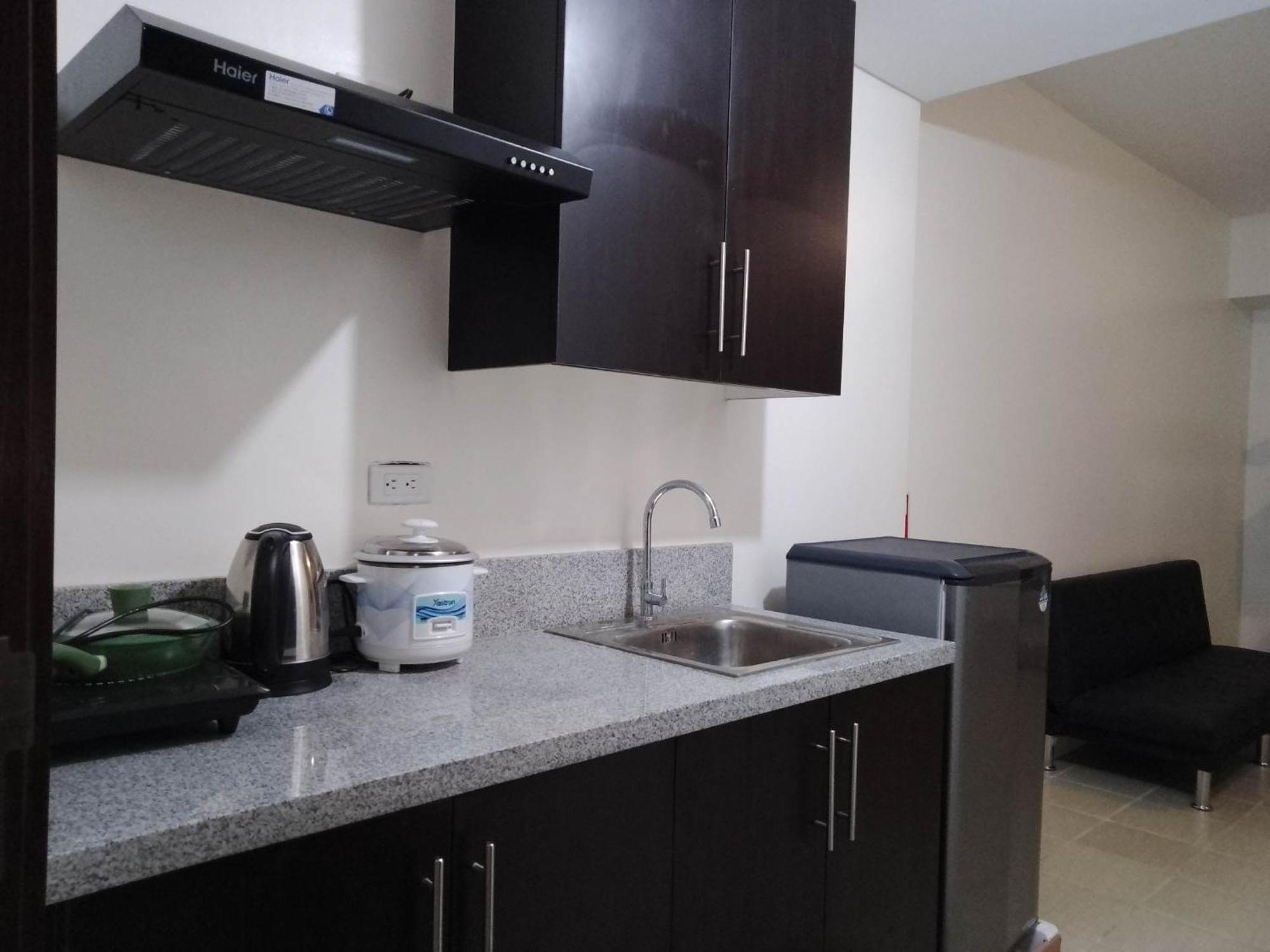 Aparthotel 2br Pioneer Woodland Boni,mandaluyong Connected To Boni Mrt Station Mandaluyong